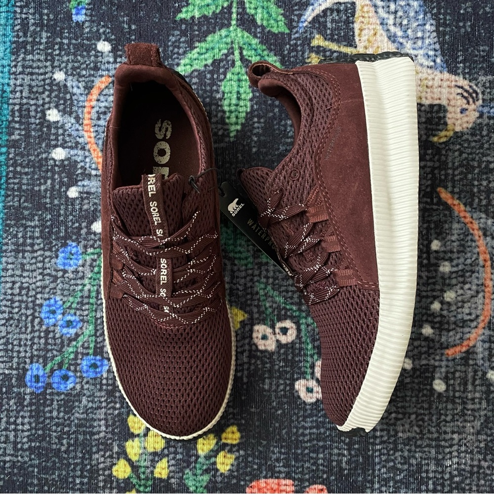 NEW Sorel Women's Out N About Plus Sneaker, Casual, Light Rain Waterproof Size 7